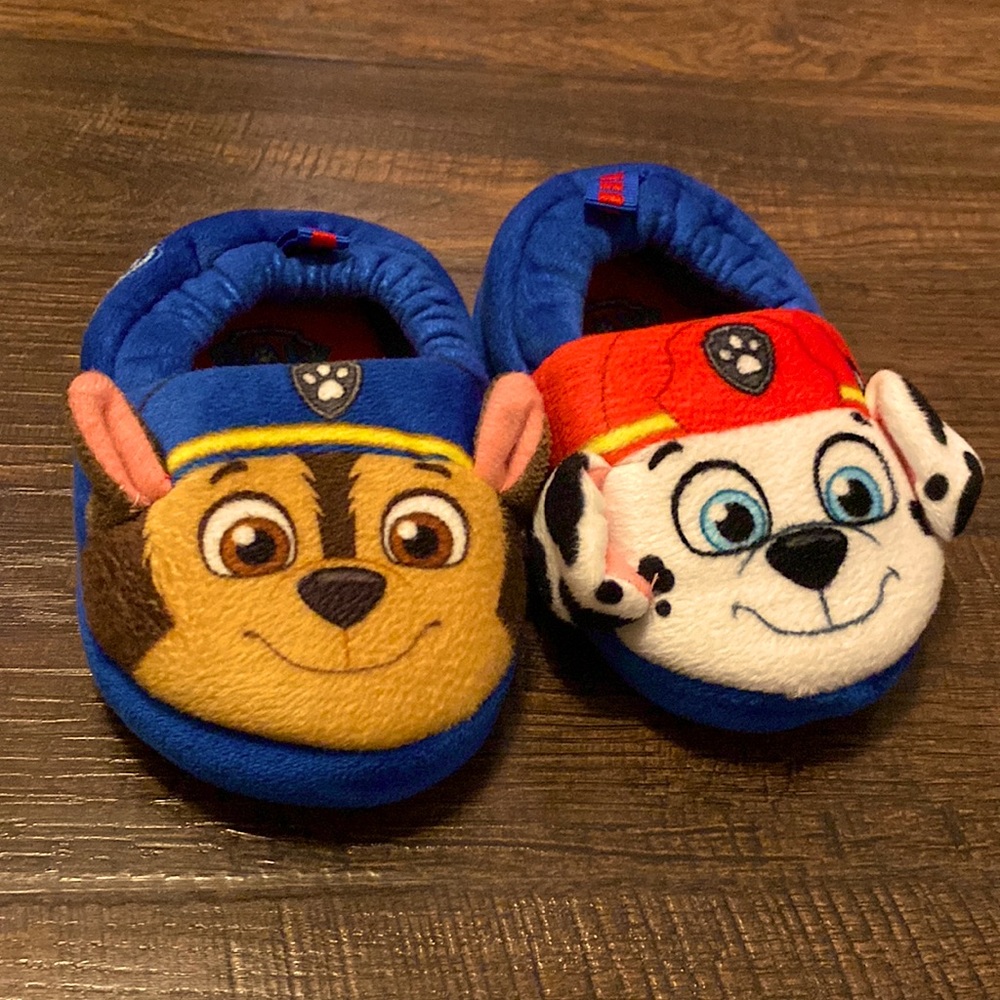 Toddler Paw Patrol slippers 5/6 GUC Chase Marshall boy